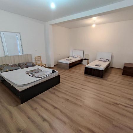 Hostel On The River Batumi Ngoại thất bức ảnh