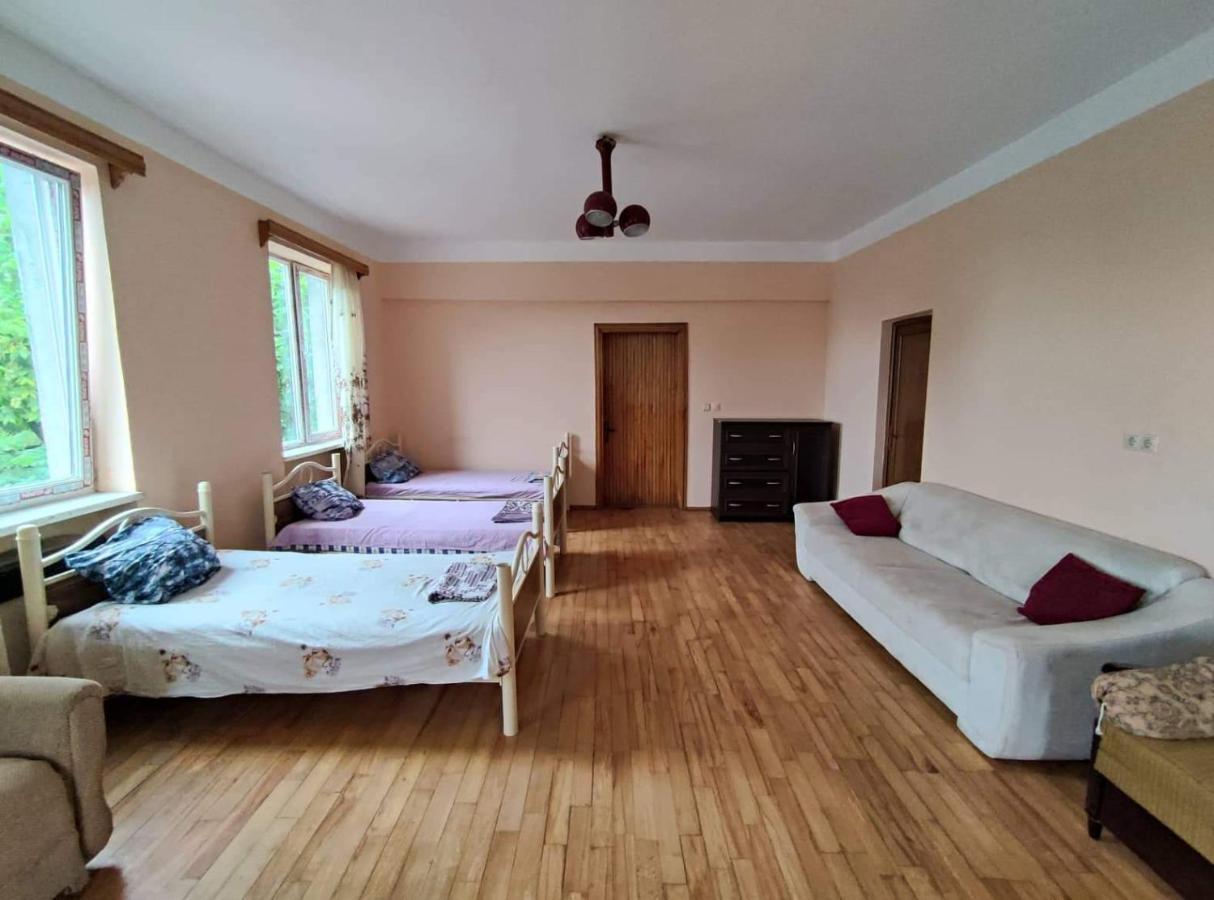 Hostel On The River Batumi Ngoại thất bức ảnh