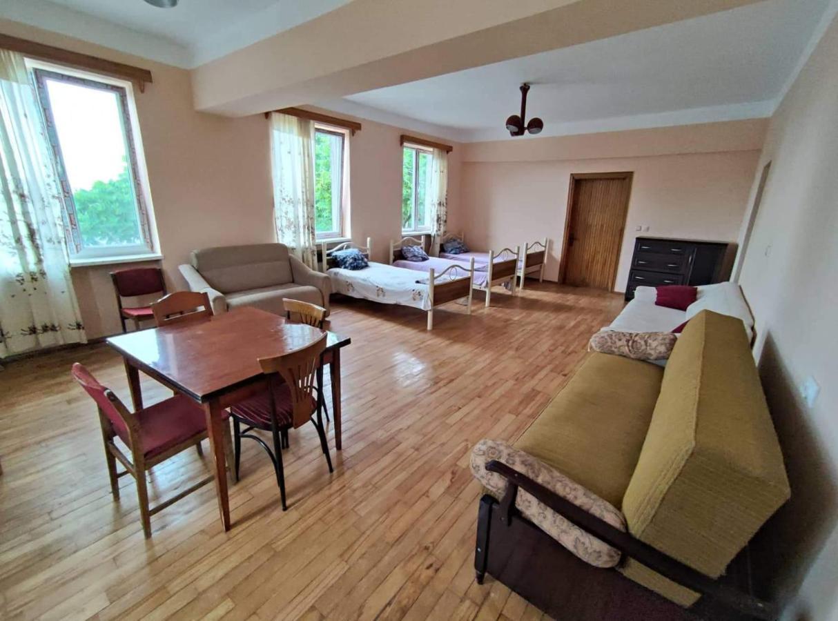 Hostel On The River Batumi Ngoại thất bức ảnh