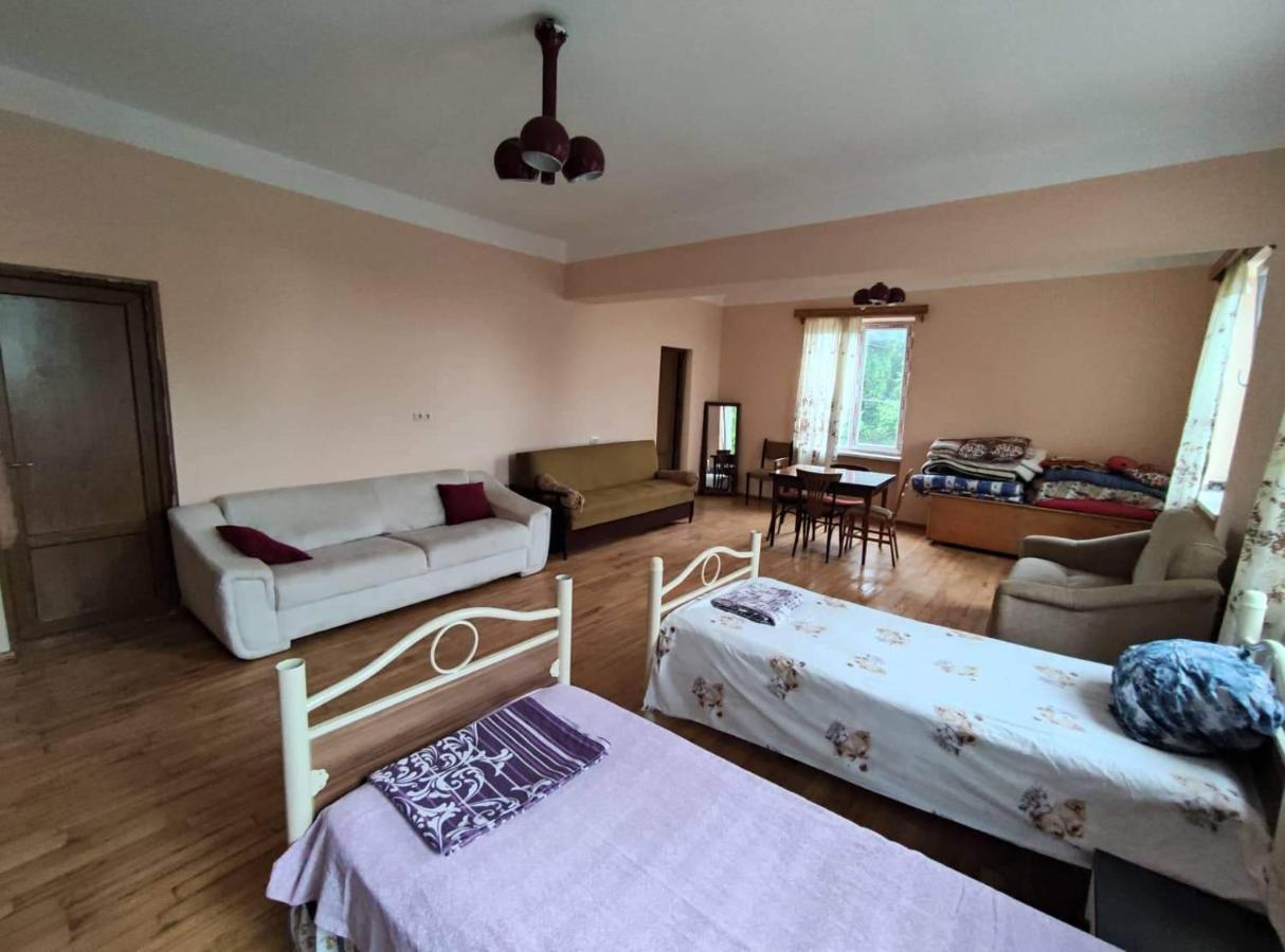 Hostel On The River Batumi Ngoại thất bức ảnh